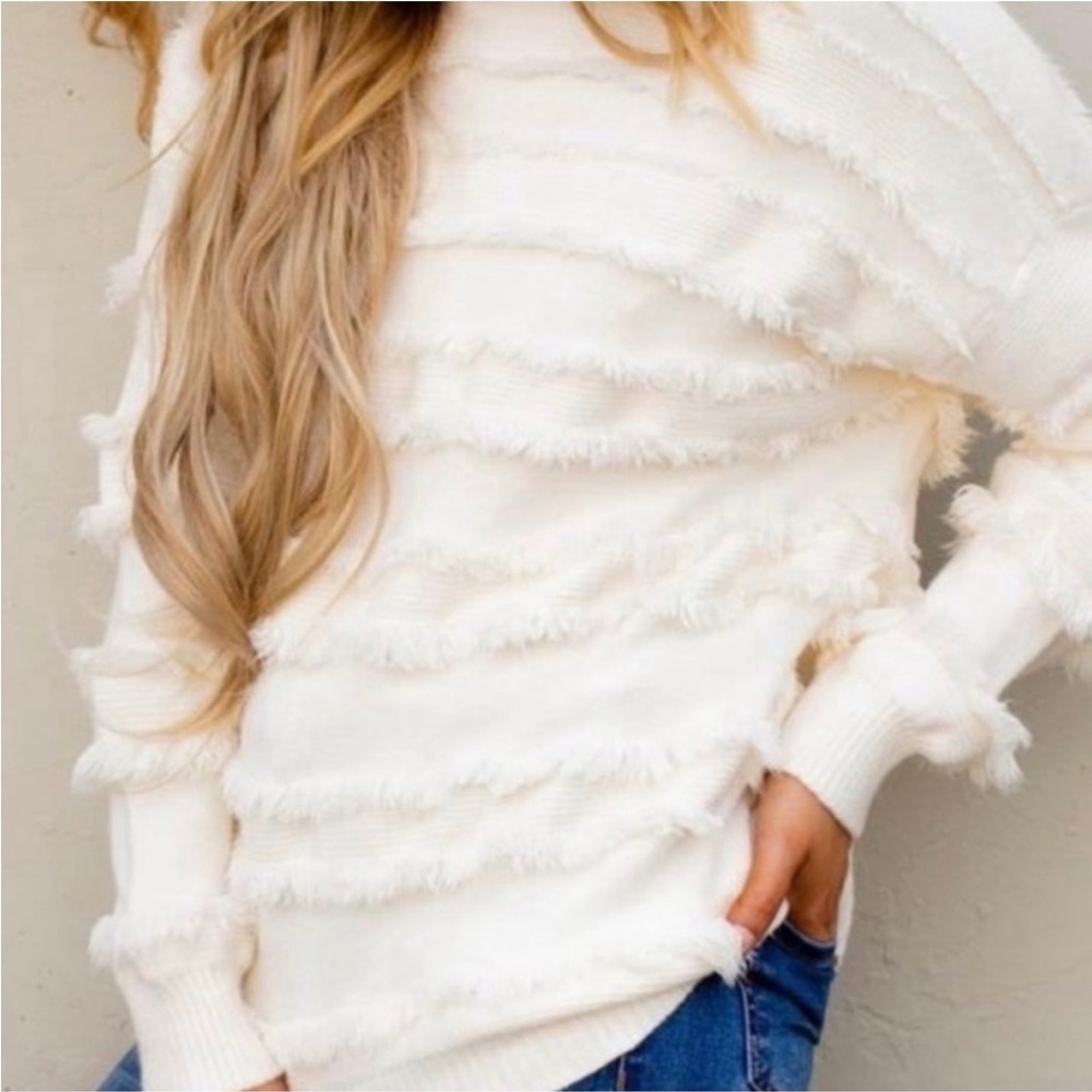 Andthewhy Elegant Cream Fringed Sweater size M/L - Picture 2 of 10